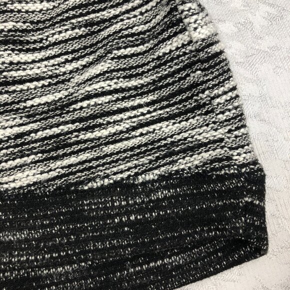 H&M Women’s Black & White Striped Sweater with 3/4 Length Sleeves Size M - Picture 11 of 15